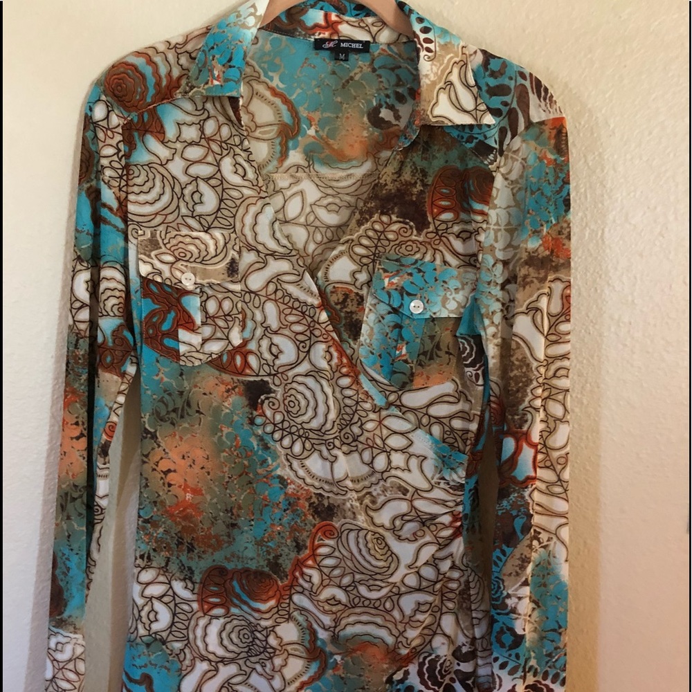 Long sleeve top excellent condition never worn